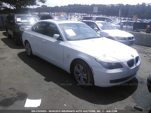 WBANV13519C151913 - 2009 BMW 528 XI WHITE photo 1