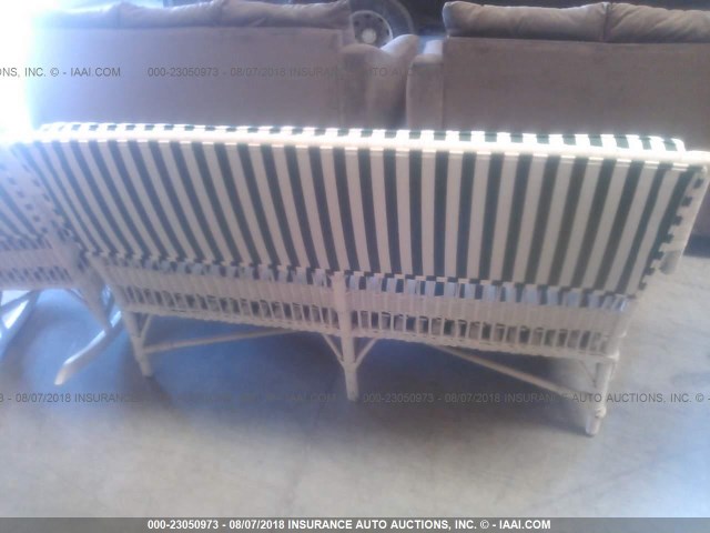 357618 - 1905 2 PATIO CHAIRS  WHITE photo 7