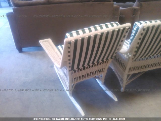 357618 - 1905 2 PATIO CHAIRS  WHITE photo 8