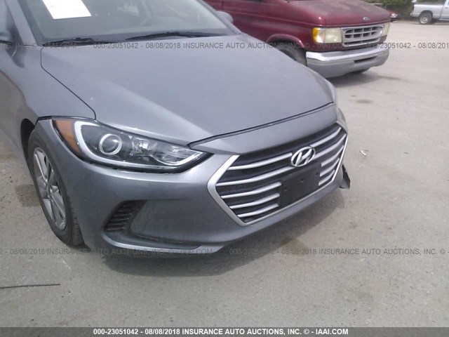 5NPD84LF3JH255568 - 2018 HYUNDAI ELANTRA SEL/VALUE/LIMITED GRAY photo 6