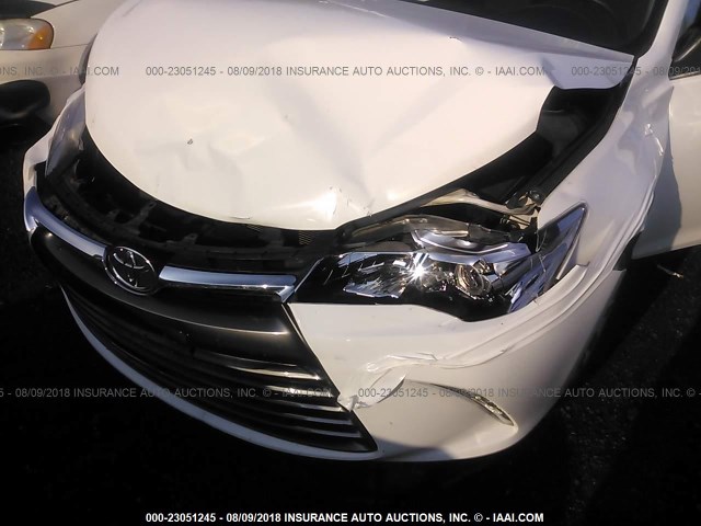 4T1BF1FK9GU586766 - 2016 TOYOTA CAMRY LE/XLE/SE/XSE WHITE photo 6