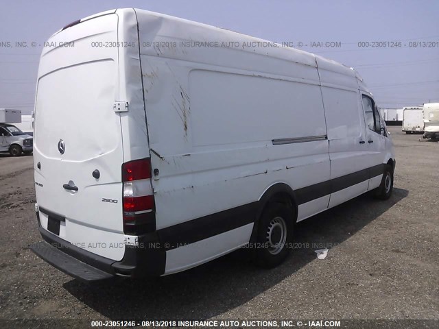 WD3PE8CD9HP519882 - 2017 MERCEDES-BENZ SPRINTER 2500 WHITE photo 4