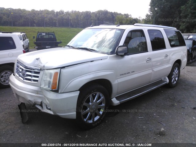 3GYFK66N45G126076 - 2005 CADILLAC ESCALADE ESV WHITE photo 2