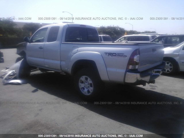 5TFTU4GN8DX028913 - 2013 TOYOTA TACOMA PRERUNNER ACCESS CAB SILVER photo 3