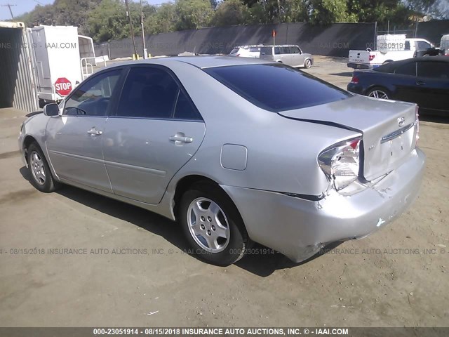 4T1BE32K33U694444 - 2003 TOYOTA CAMRY LE/XLE/SE 银色 照片 3