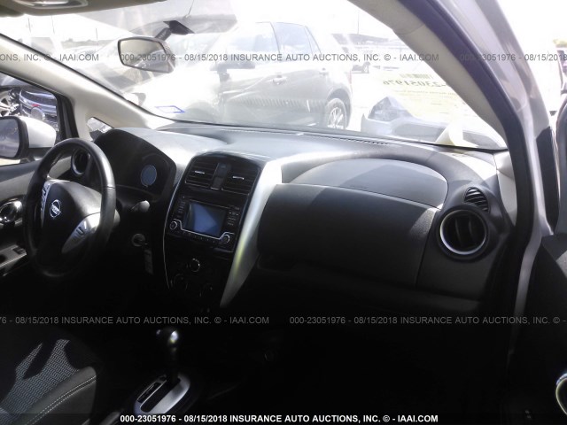 3N1CE2CP5HL358697 - 2017 NISSAN VERSA NOTE S/S PLUS/SV/SL/SR SILVER photo 5