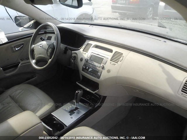 KMHFC46D99A360745 - 2009 HYUNDAI AZERA BLACK photo 5