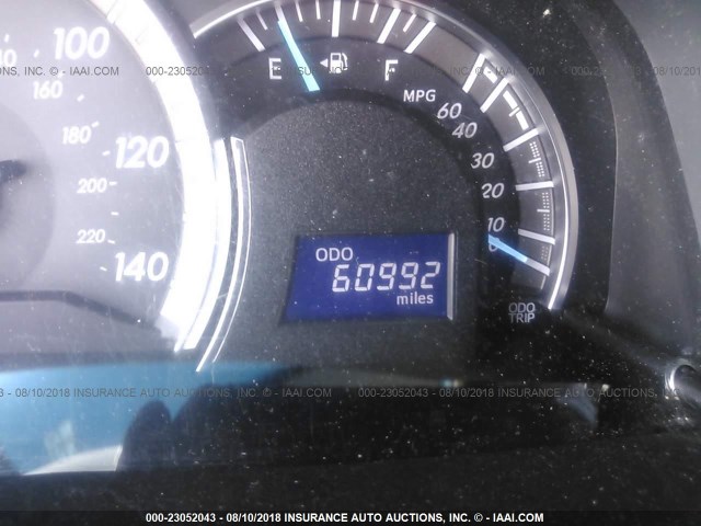 4T1BF1FK9DU260817 - 2013 TOYOTA CAMRY L/SE/LE/XLE ვერცხლისფერი ფოტო 7