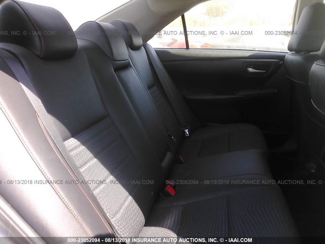 4T1BF1FK3FU078968 - 2015 TOYOTA CAMRY LE/XLE/SE/XSE GRAY photo 8