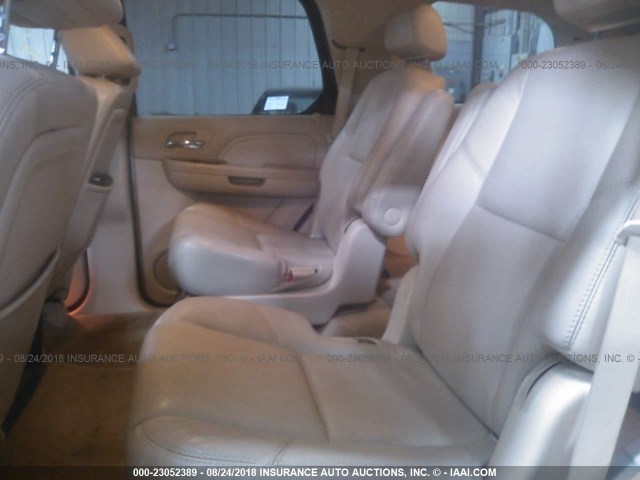 1GYFK638X7R357226 - 2007 CADILLAC ESCALADE LUXURY WHITE photo 8