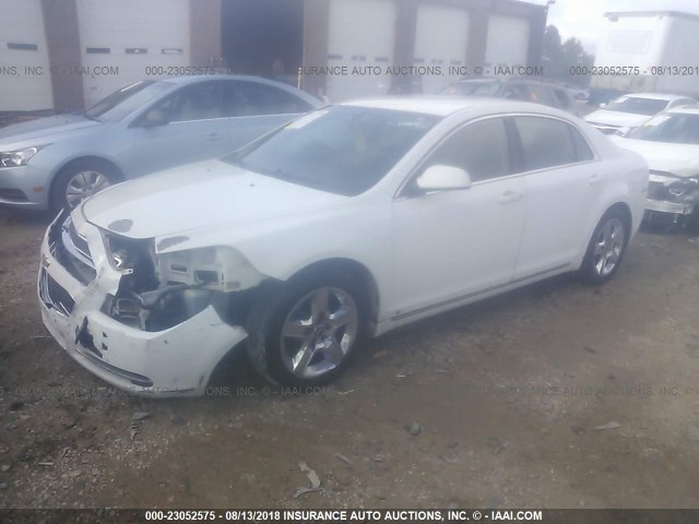 1G1ZH57B094268971 - 2009 CHEVROLET MALIBU 1LT WHITE photo 2