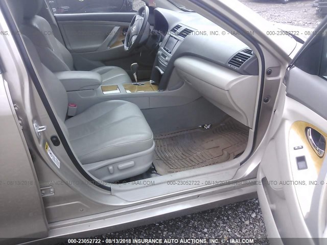 4T1BK46K67U545878 - 2007 TOYOTA CAMRY NEW GENERAT LE/XLE/SE GOLD photo 5