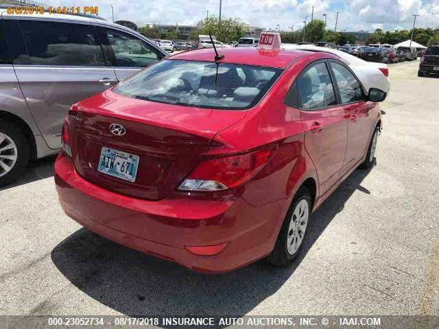 KMHCT4AE9HU202793 - 2017 HYUNDAI ACCENT SE RED photo 4