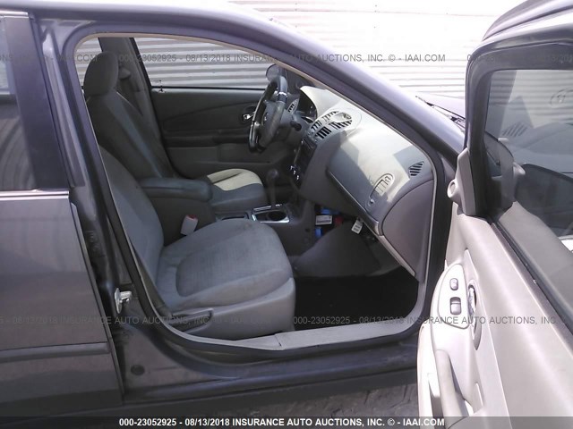 1G1ZT58N08F146993 - 2008 CHEVROLET MALIBU LT/CLASSIC GRAY photo 5