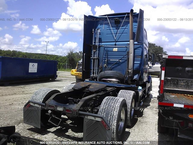 4V4NC9TH09N273852 - 2009 VOLVO VN VNL BLUE photo 4