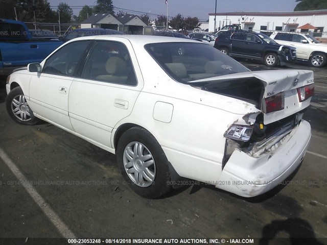 4T1BG22KXYU926758 - 2000 TOYOTA CAMRY CE/LE/XLE 白色 照片 3