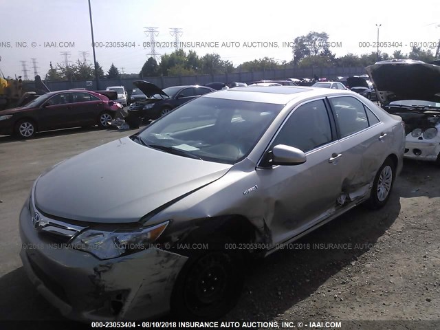 4T1BD1FK3EU139336 - 2014 TOYOTA CAMRY HYBRID/LE/XLE 银色 照片 2