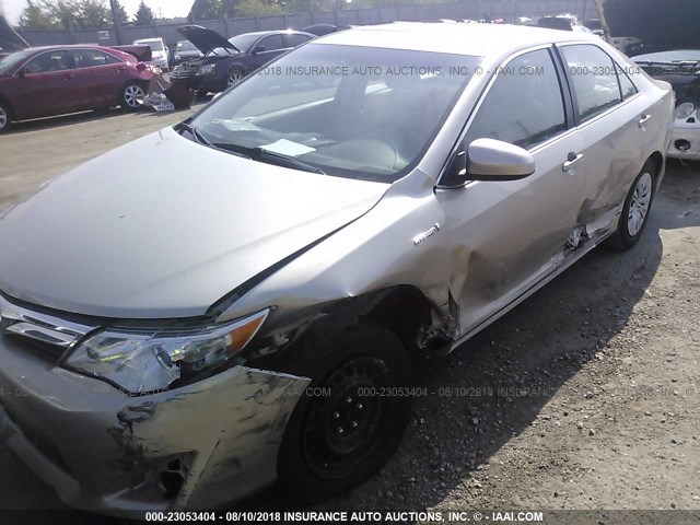 4T1BD1FK3EU139336 - 2014 TOYOTA CAMRY HYBRID/LE/XLE 银色 照片 6