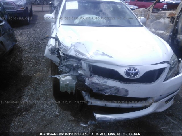 4T1BF3EK8BU657364 - 2011 TOYOTA CAMRY SE/LE/XLE 白色 照片 6