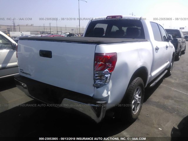 5TFEY5F15BX113187 - 2011 TOYOTA TUNDRA CREWMAX SR5 WHITE photo 4