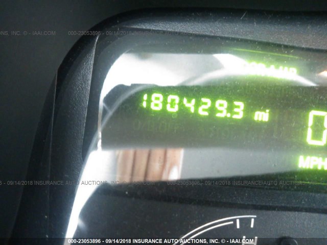 1LNHM81W54Y619320 - 2004 LINCOLN TOWN CAR EXECUTIVE/SIGNATURE შავი ფოტო 7