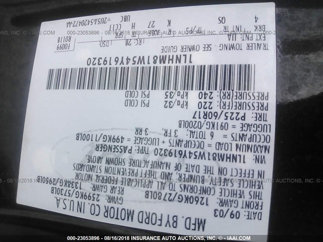 1LNHM81W54Y619320 - 2004 LINCOLN TOWN CAR EXECUTIVE/SIGNATURE შავი ფოტო 9