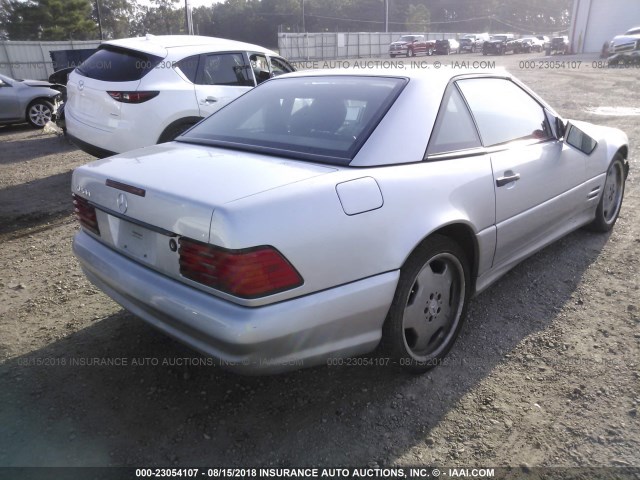 WDBFA67F7WF157419 - 1998 MERCEDES-BENZ SL 500 SILVER photo 4