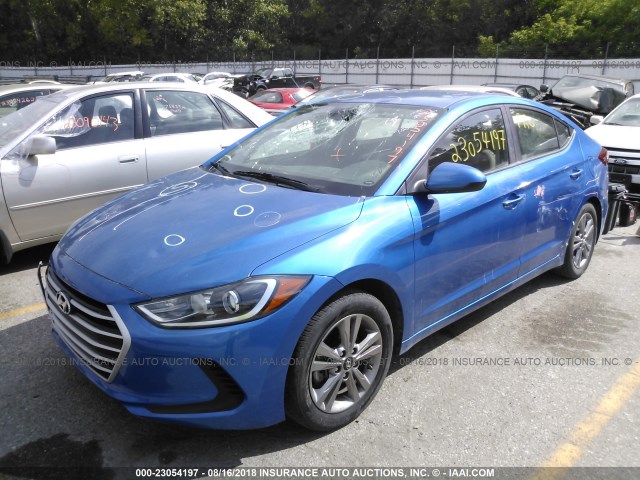 KMHD84LF0HU060698 - 2017 HYUNDAI ELANTRA SE/VALUE/LIMITED BLUE photo 2