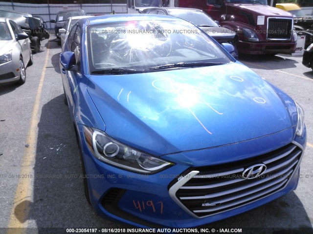 KMHD84LF0HU060698 - 2017 HYUNDAI ELANTRA SE/VALUE/LIMITED BLUE photo 6