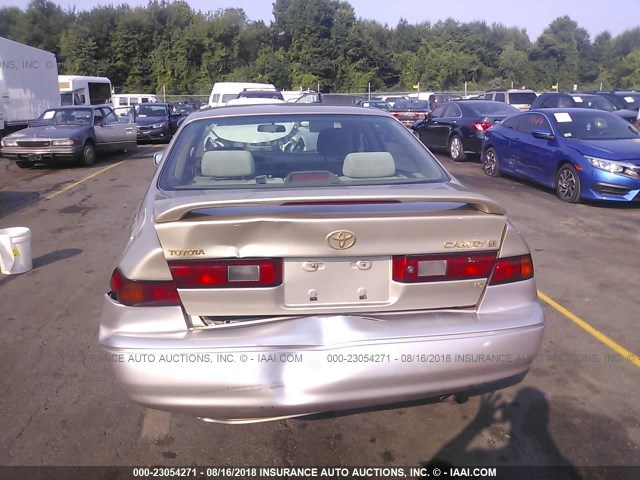 JT2BF22K2X0213407 - 1999 TOYOTA CAMRY LE/XLE BEIGE photo 6