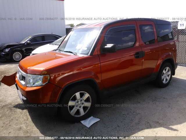 5J6YH1H73BL002758 - 2011 HONDA ELEMENT EX ORANGE photo 2