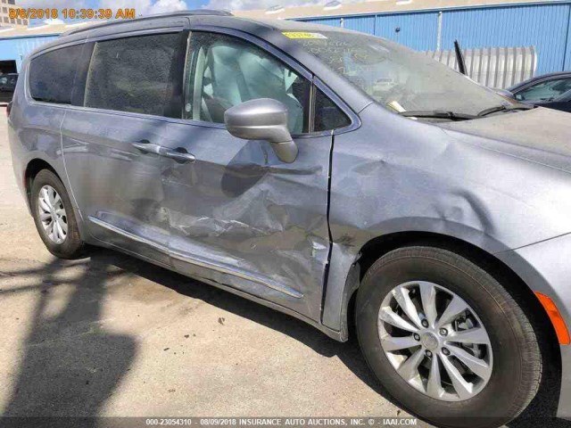 2C4RC1BG1JR269243 - 2018 CHRYSLER PACIFICA TOURING L Մոխրագույն լուսանկար 11