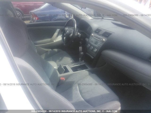 4T1BE46K37U615909 - 2007 TOYOTA CAMRY NEW GENERAT CE/LE/XLE/SE WHITE photo 5