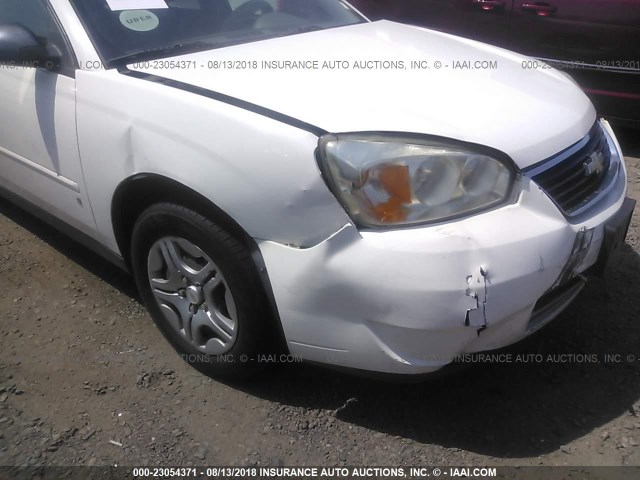 1G1ZS58F88F135591 - 2008 CHEVROLET MALIBU LS თეთრი ფოტო 6