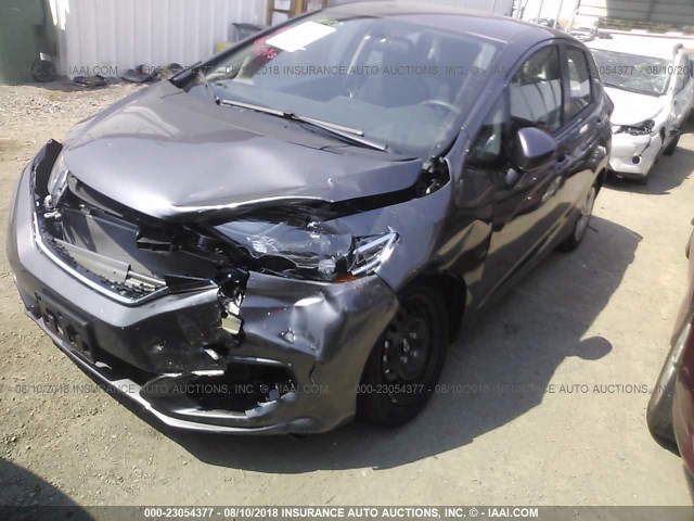 3HGGK5H44JM736372 - 2018 HONDA FIT LX GRAY photo 2