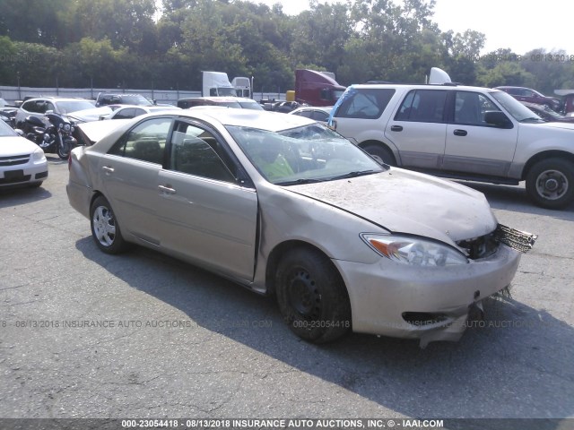 JTDBE32K430220028 - 2003 TOYOTA CAMRY LE/XLE TAN photo 1