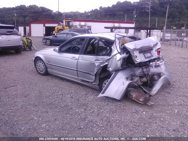 WBAAM3332XCD55860 - 1999 BMW 323 I SILVER photo 3