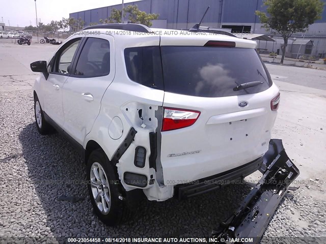 MAJ3P1TE1JC163879 - 2018 FORD ECOSPORT SE WHITE photo 3