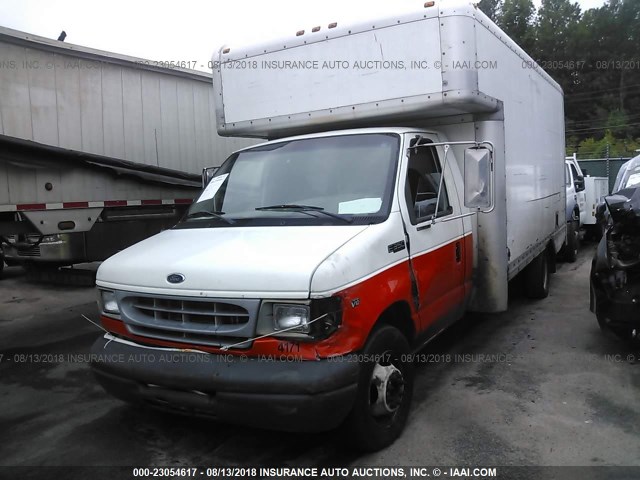 1FDWE35SXYHA53482 - 2000 FORD ECONOLINE E350 SUPER DUTY CTWAY VAN WHITE photo 2