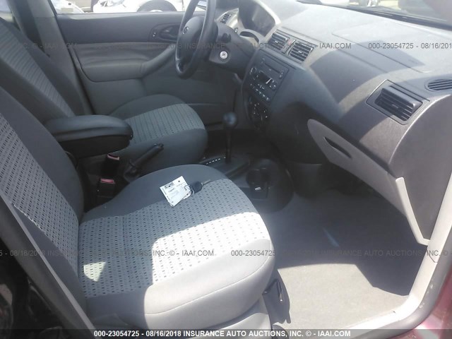 1FAHP34N17W331835 - 2007 FORD FOCUS ZX4/S/SE/SES 勃艮第红 照片 5