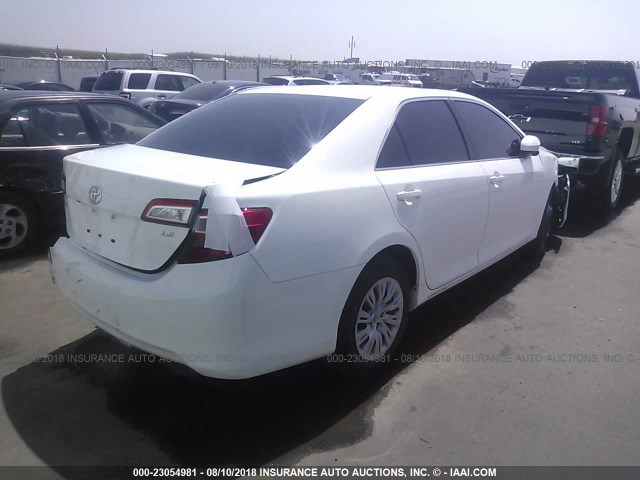 4T4BF1FK3ER433903 - 2014 TOYOTA CAMRY L/SE/LE/XLE 白色 照片 4