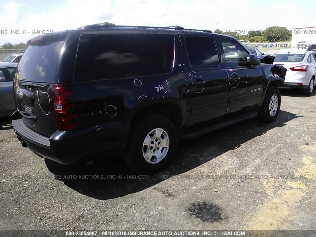 1GNUCJE05AR229575 - 2010 CHEVROLET SUBURBAN C1500 LT BLACK photo 4