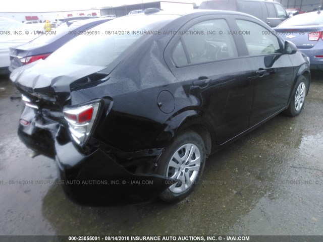 1G1JB5SH3J4120134 - 2018 CHEVROLET SONIC LS 黑色 照片 4