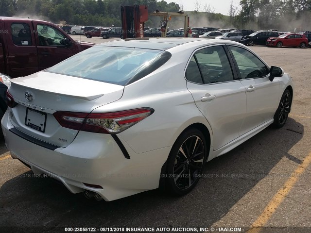 4T1B61HK4JU652399 - 2018 TOYOTA CAMRY XSE WHITE photo 4