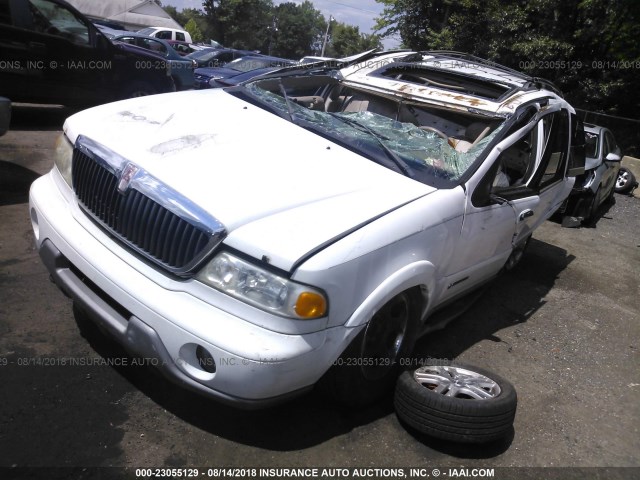 5LMFU28A6YLJ30102 - 2000 LINCOLN NAVIGATOR თეთრი ფოტო 2