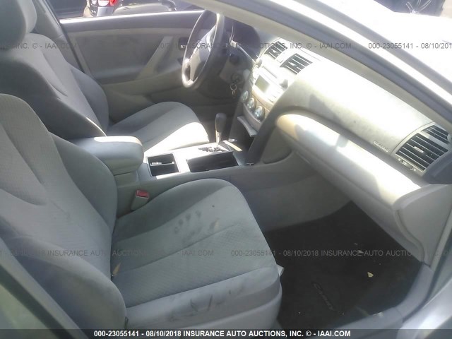 4T1BK46K47U047114 - 2007 TOYOTA CAMRY NEW GENERAT LE/XLE/SE SILVER photo 5