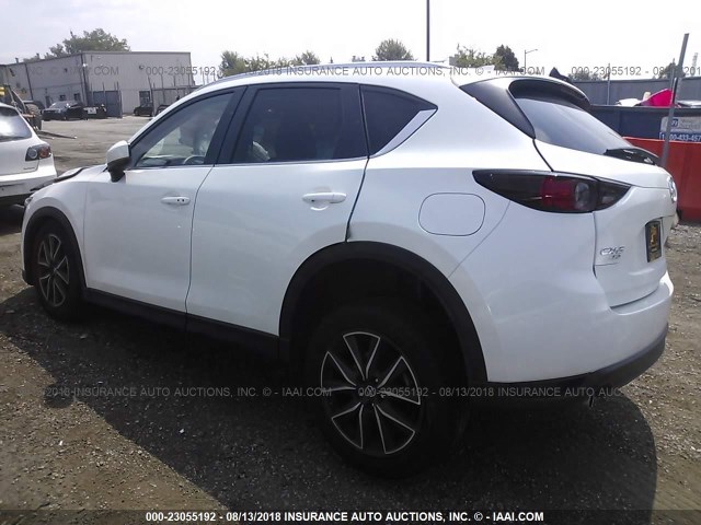 JM3KFBCM3J0306717 - 2018 MAZDA CX-5 TOURING WHITE photo 3