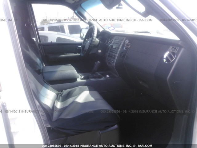 1FMFK15567LA40585 - 2007 FORD EXPEDITION EL XLT WHITE photo 5