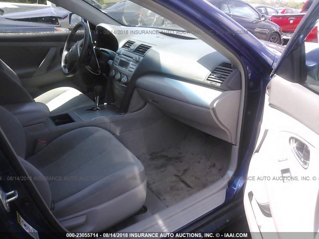 4T1BK46K09U085071 - 2009 TOYOTA CAMRY SE/LE/XLE 蓝色 照片 5