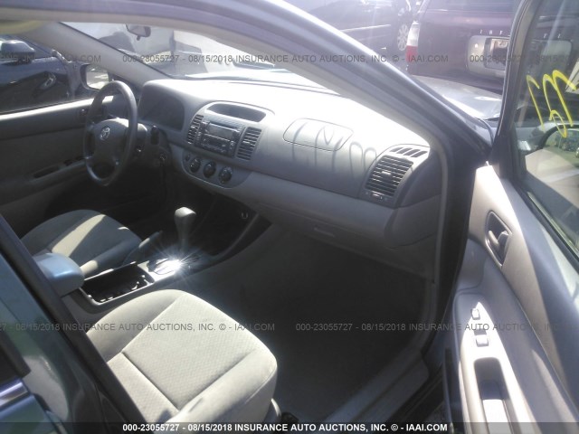 4T1BE32K12U626884 - 2002 TOYOTA CAMRY LE/XLE/SE 绿色 照片 5